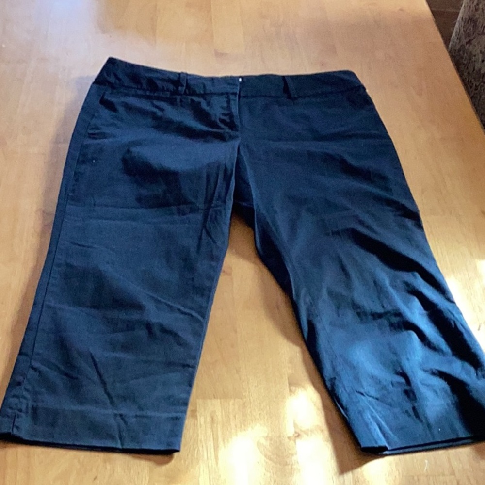 Loft outlet black, NWOT capris, original crop.  Size 12
